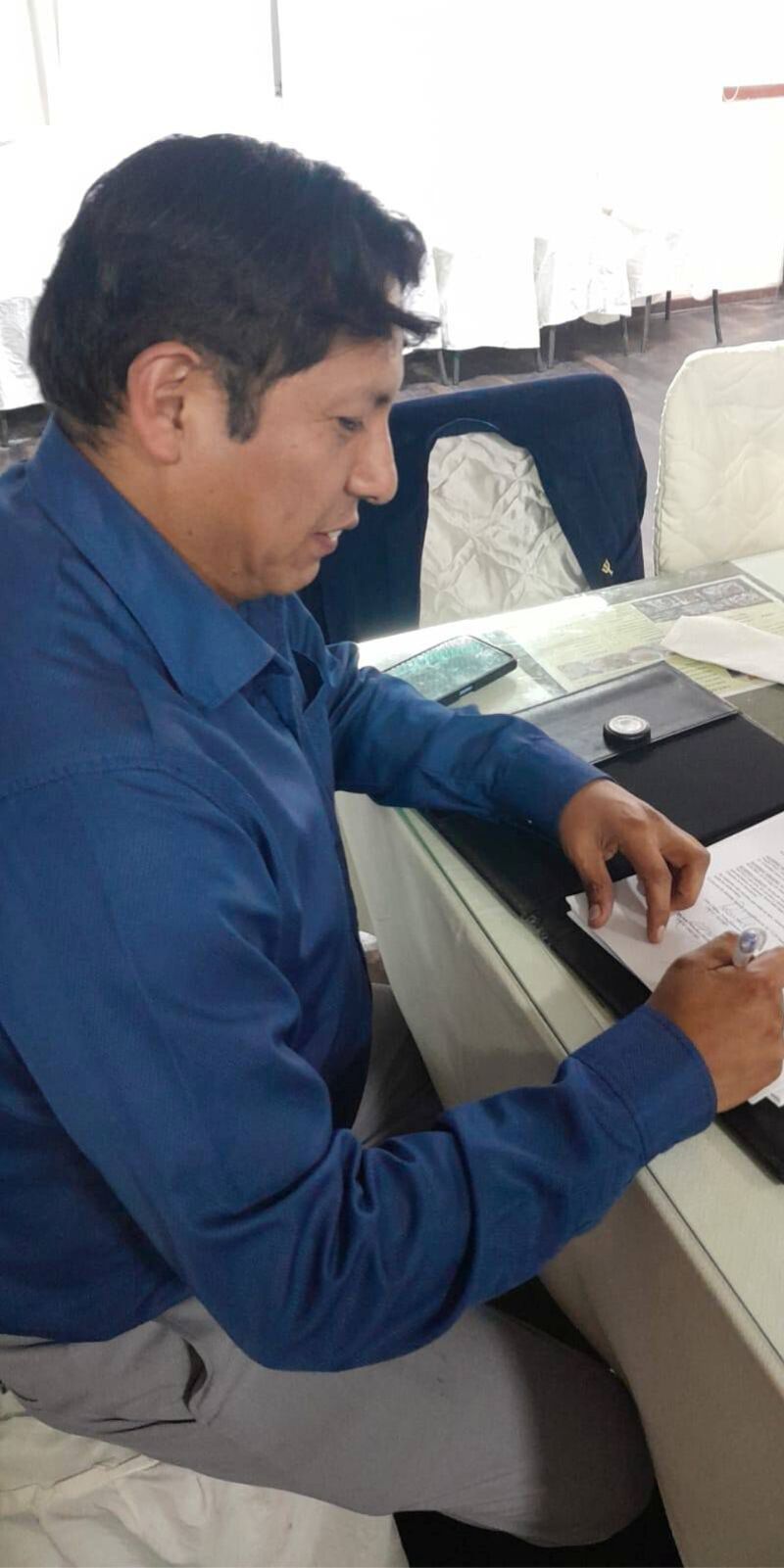 Lic. Mickey Travezaño Rojas
           Vocal